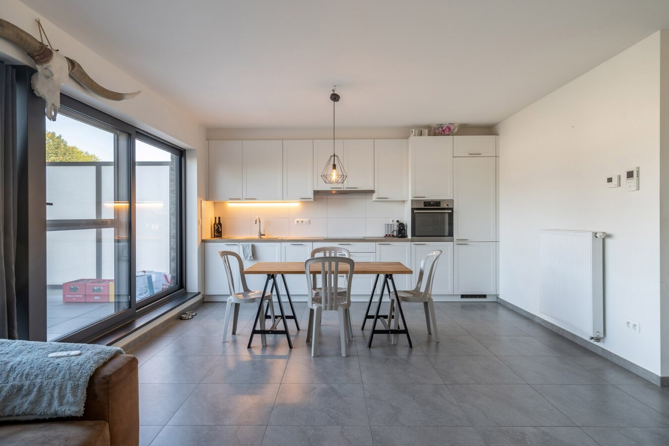 Modern 2 slaapkamer appartement met ondergrondse parkeerplaats. 