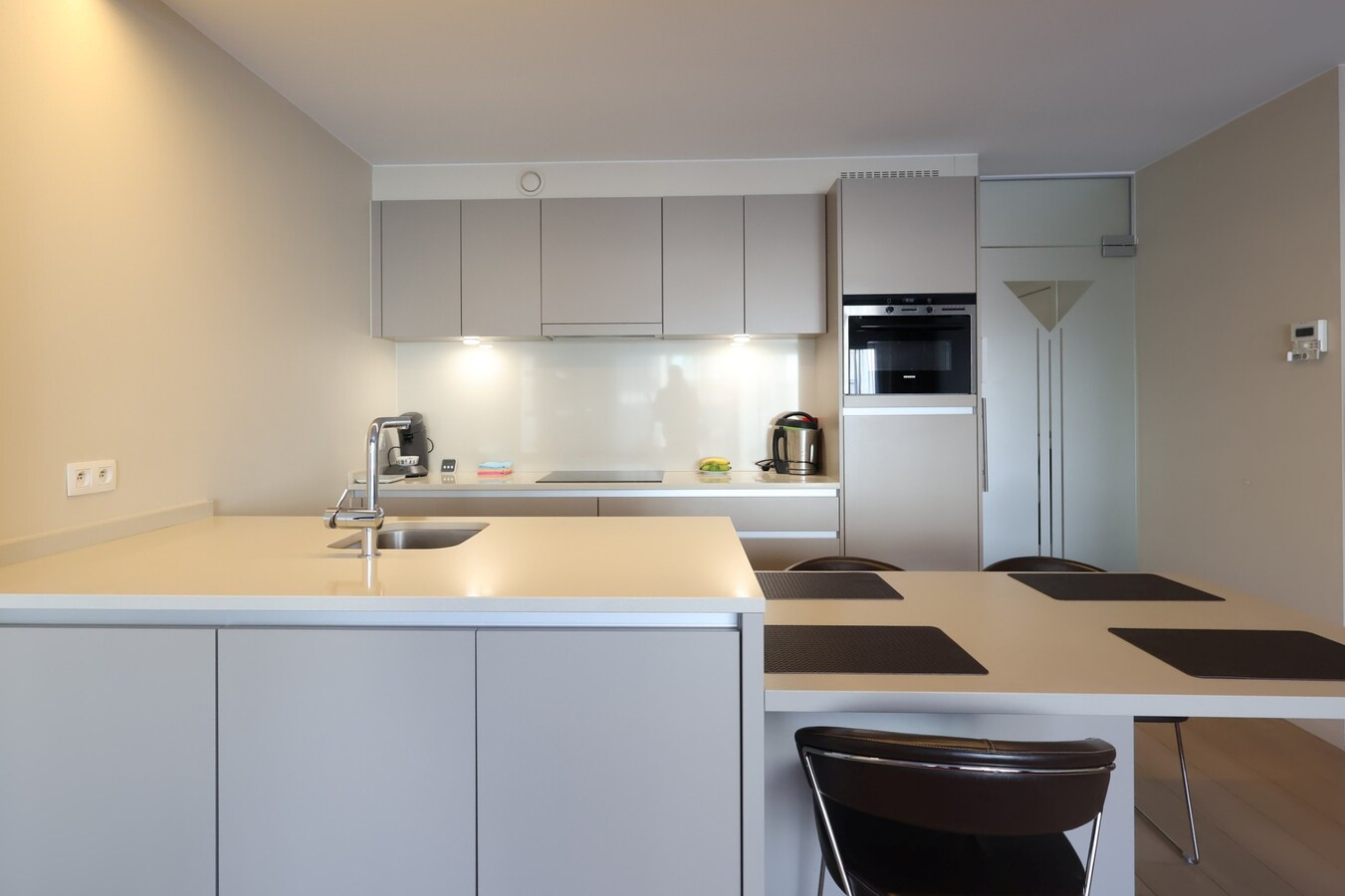 Modern appartement met hedendaagse afwerking nabij het strand Oostduinkerke 