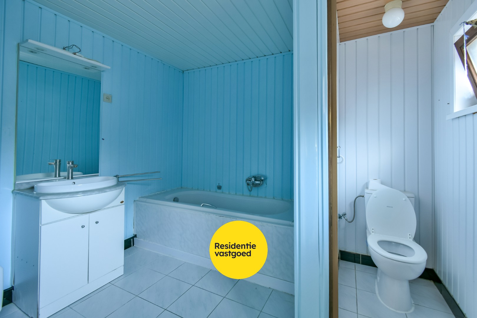 Te renoveren halfopen bebouwing in Kortemark! 