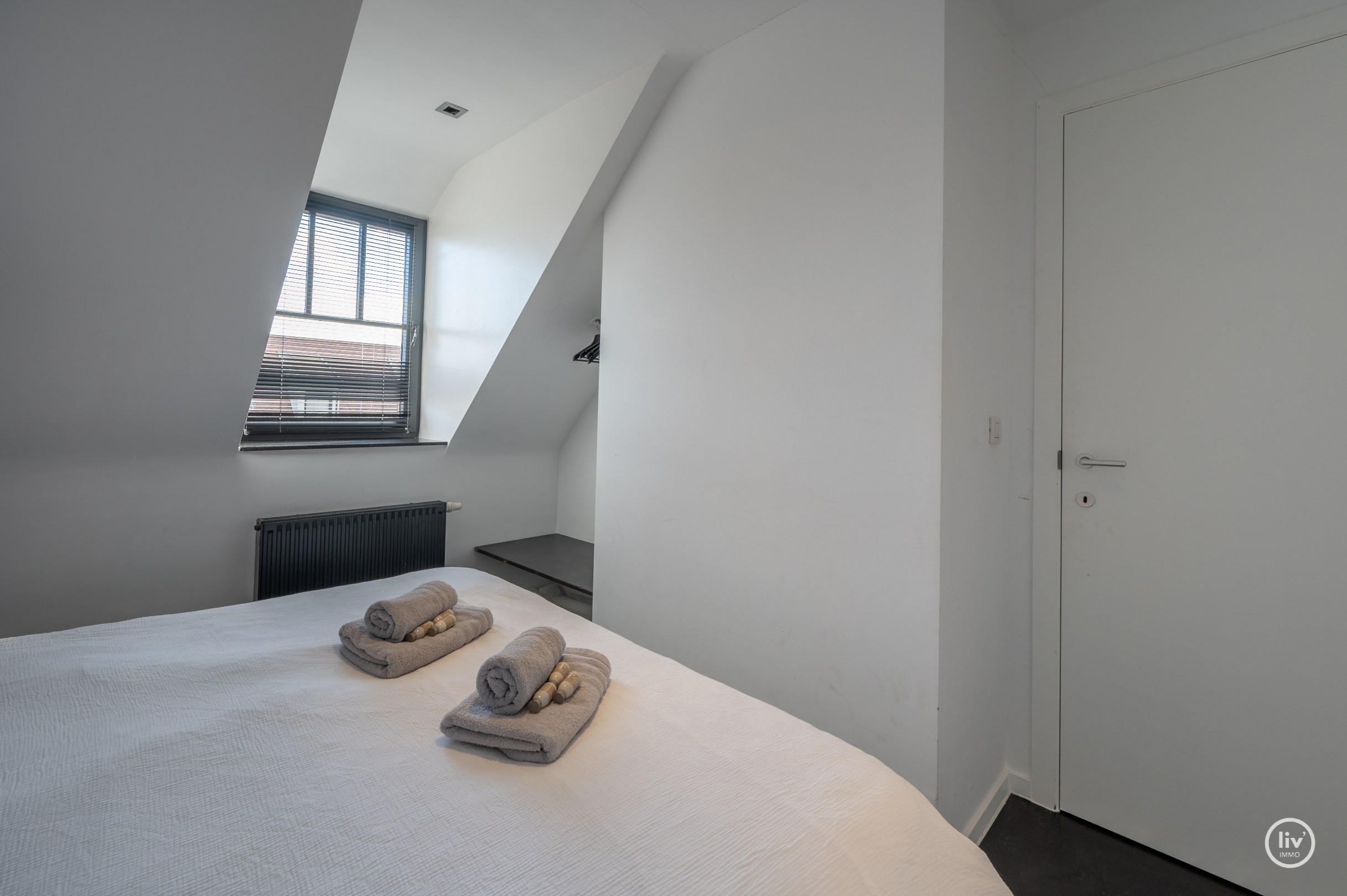 Lichtrijk duplex appartement met 2 slaapkamers – Centraal gelegen aan de Zoutelaan in Knokke 