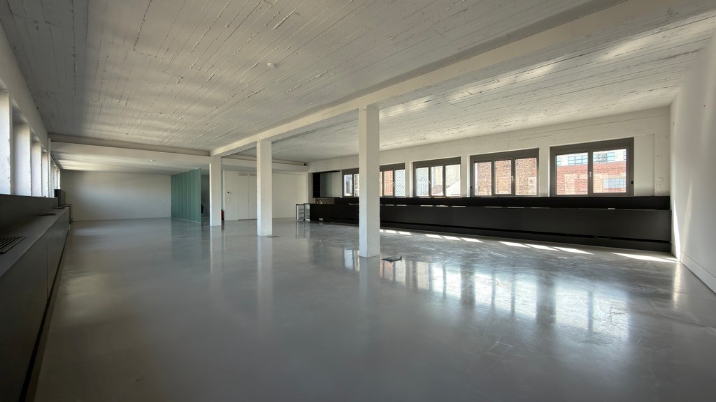 Instapklare kantoorruimte te huur in hartje Antwerpen