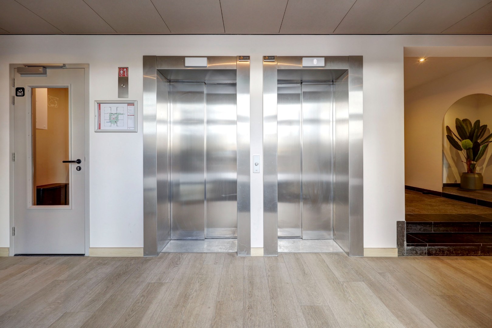 Energiezuinig en instapklare studio met energielabel A, moderne keuken en badkamer en uitzicht op de skyline van Rotterdam. 