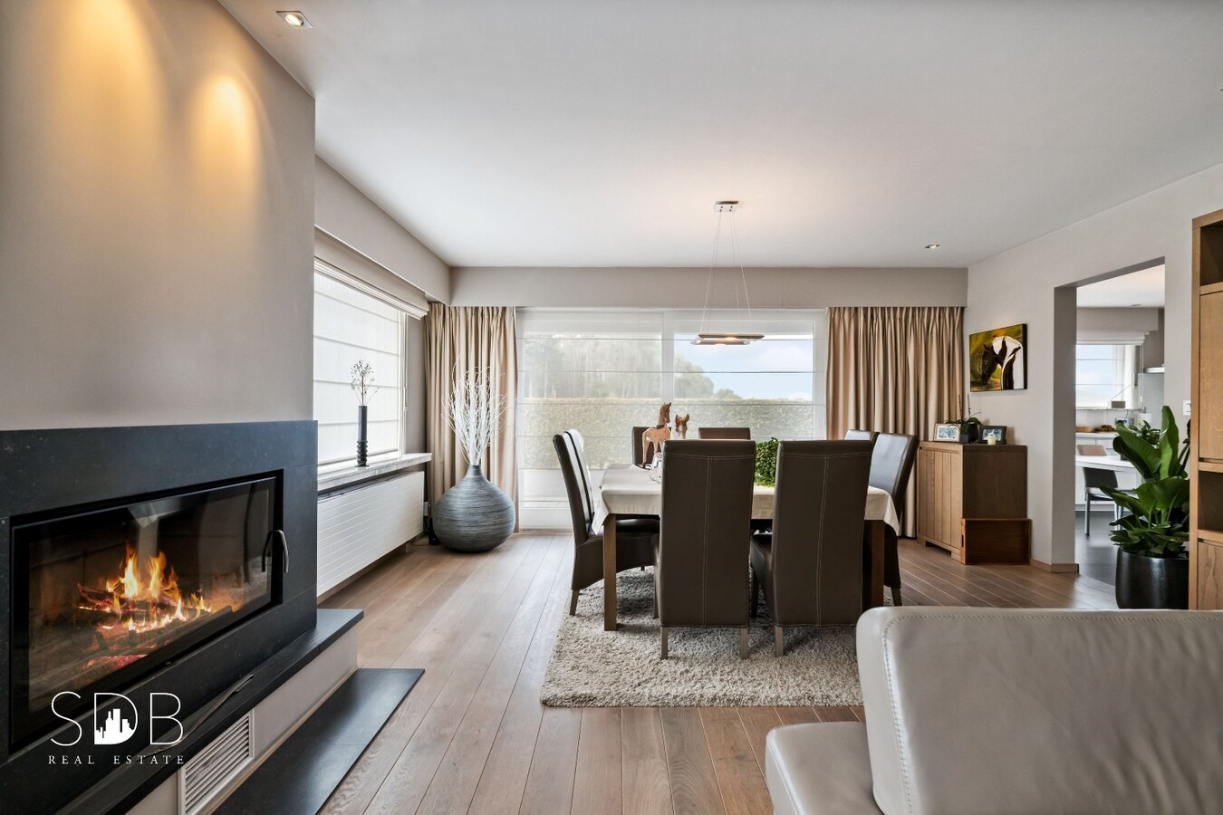 Hedendaagse woning inclusief paardenaccommodatie en graslanden op 4,22ha 