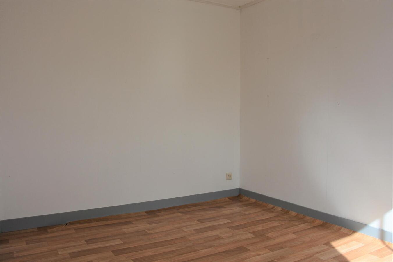 Op te knappen woning in rustige straat 