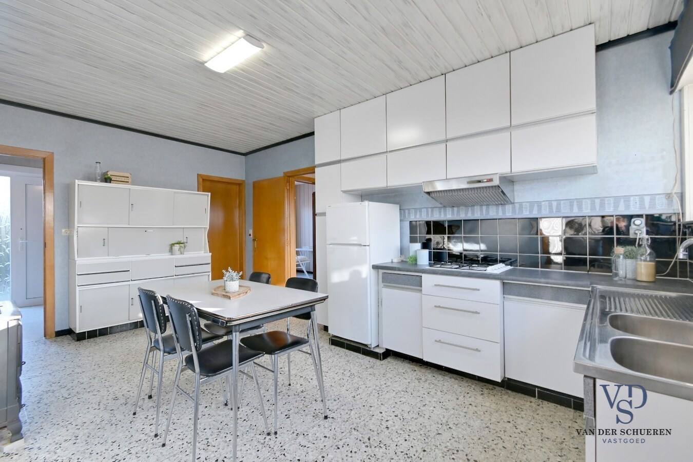 Degelijke bungalowwoning gelegen in een rustige verkaveling 