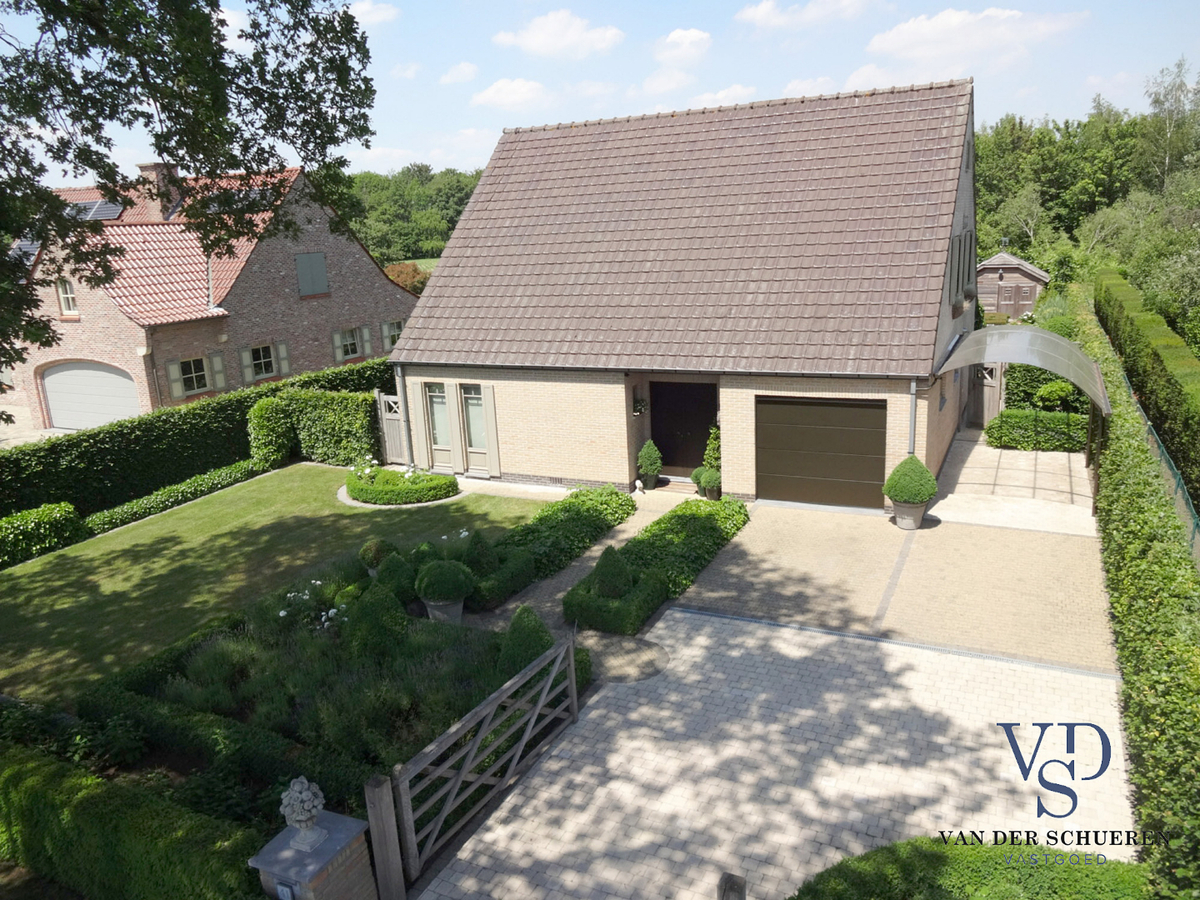 Ruime, tijdloze villa. Uitstekende ligging. 