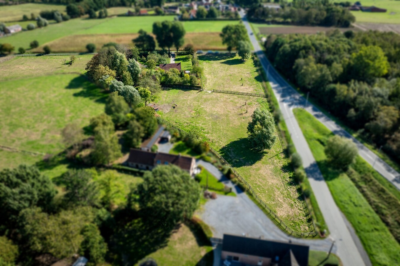 Renovated farmhouse with pasture on approximately 2 hectares in Veldegem. 
