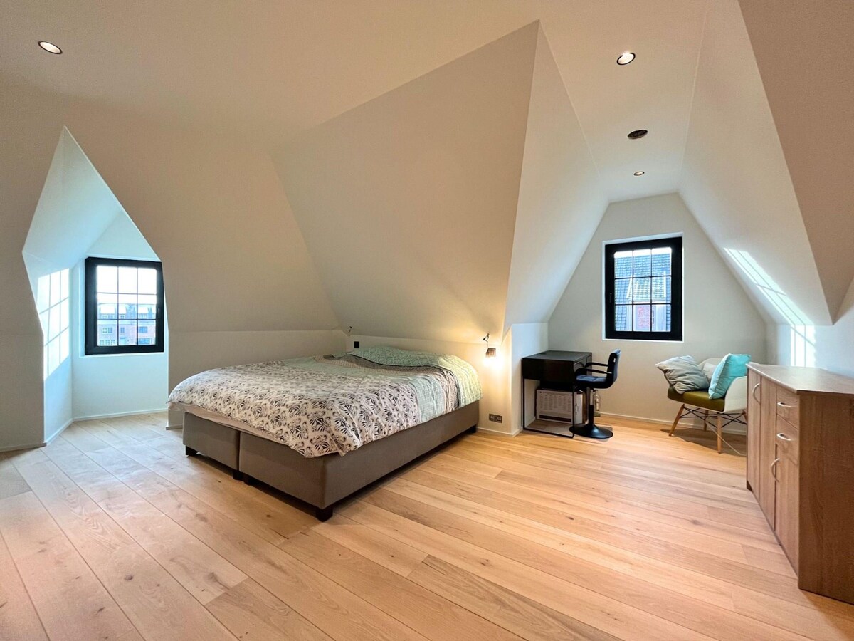 Nieuwbouwwoning (onder registratierechten) met 5 slaapkamers en 4 badkamers te Heulebrug 