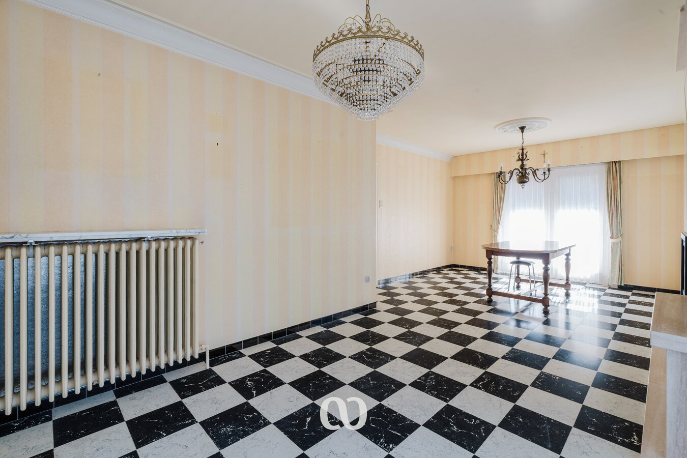 Stevige gezinswoning met tuin en volledige kelder in Lozer 