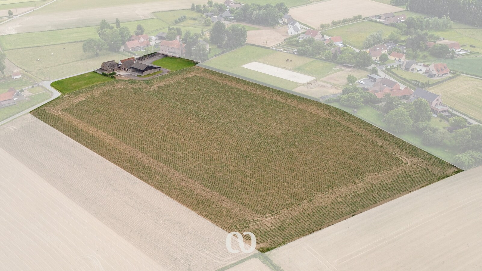 Prachtig gelegen hoeve met gronden op meer dan 3,5 ha 