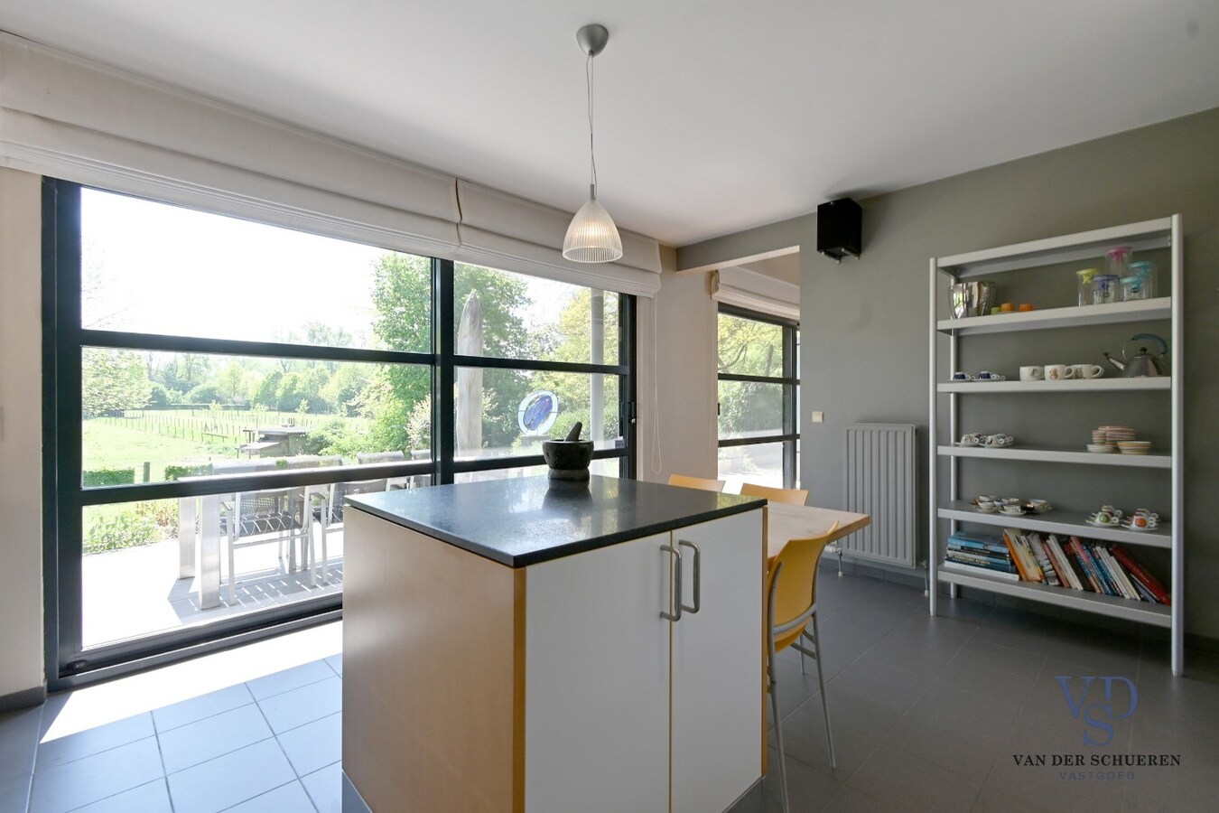 Exclusief en tijdloos wonen met exceptionele zichten. 