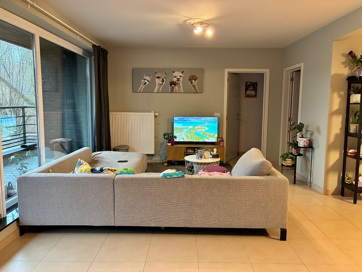 Ruim appartement met 2 terrassen. 