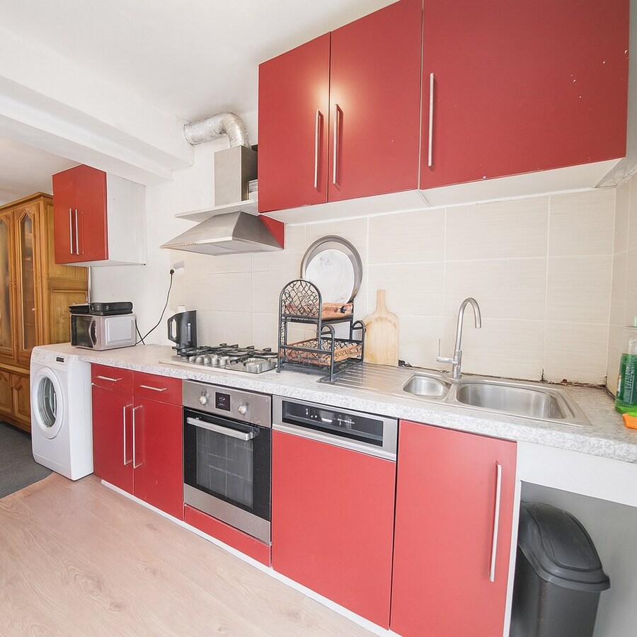 Te koop: Charmante rijwoning met diepe tuin in hartje Sint-Niklaas! 