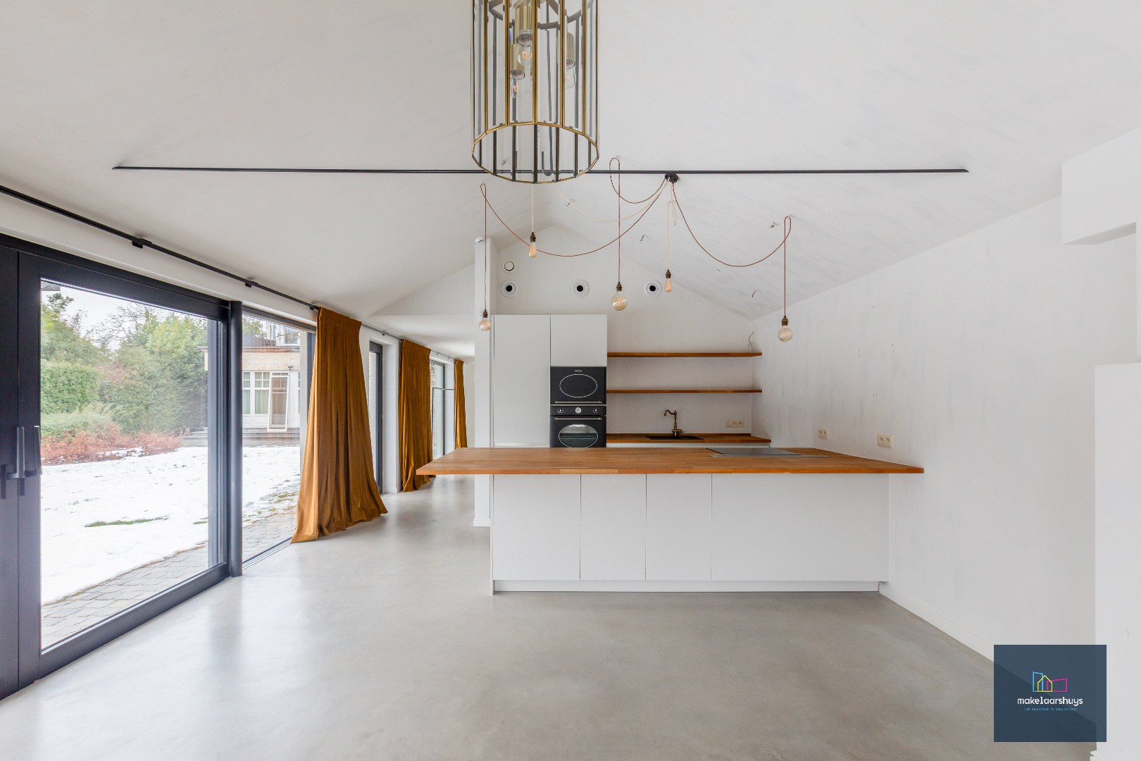 Exclusieve Franse manoir villa met bijhuis aan de Leie 