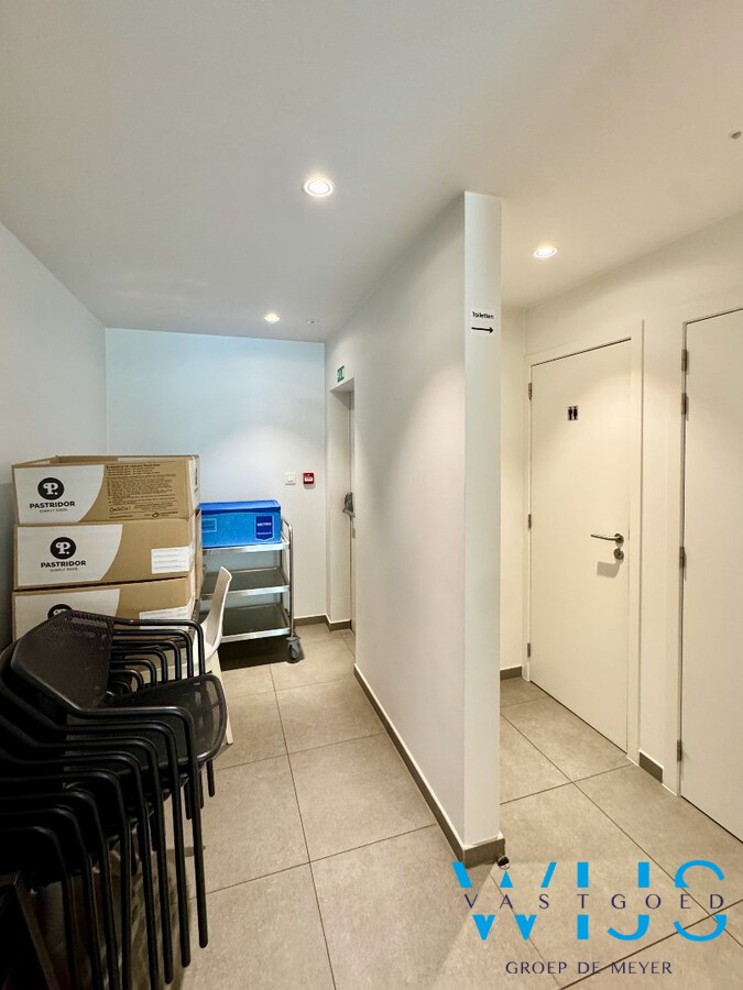 Instapklaar handelspand/lunchzaak in hartje Wachtebeke ! 