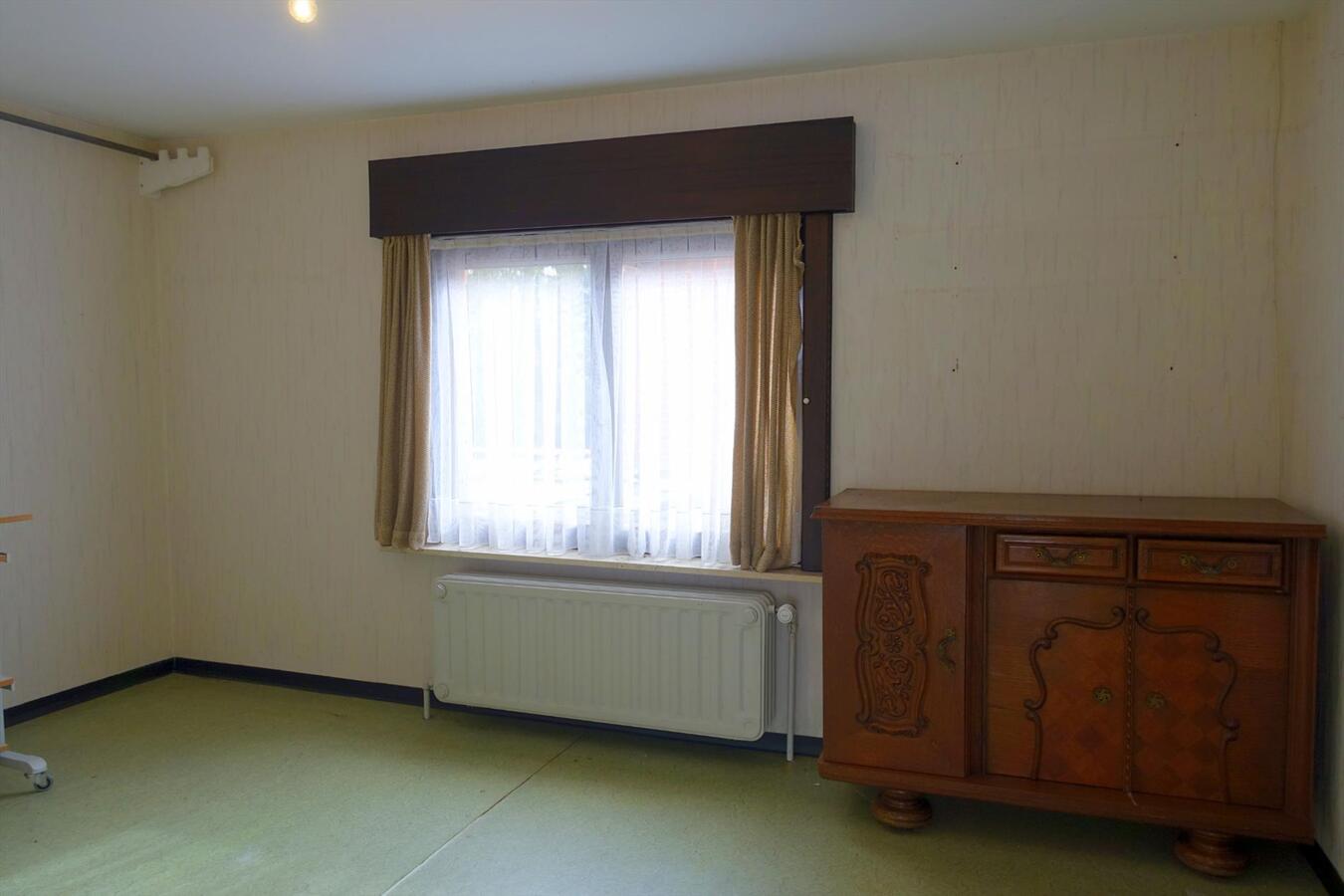 Ruime half-open woning 