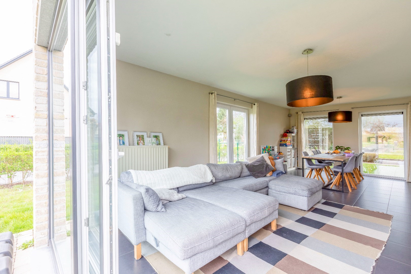 Ruime hob in Merelbeke met 4 slaapkamers en tuin 