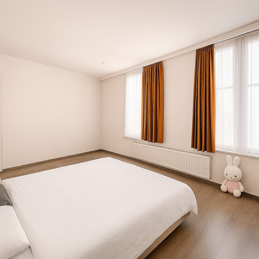 Klaar om te betrekken: Moderne stadswoning met tuin te koop in Sint-Niklaas! 