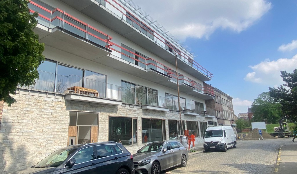 Instapklaar gelijkvloers kantoor te huur aan Bijlokesite te Gent