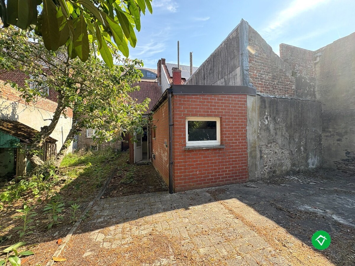 Projectgrond in centrum Koekelare – voormalig handelspand 