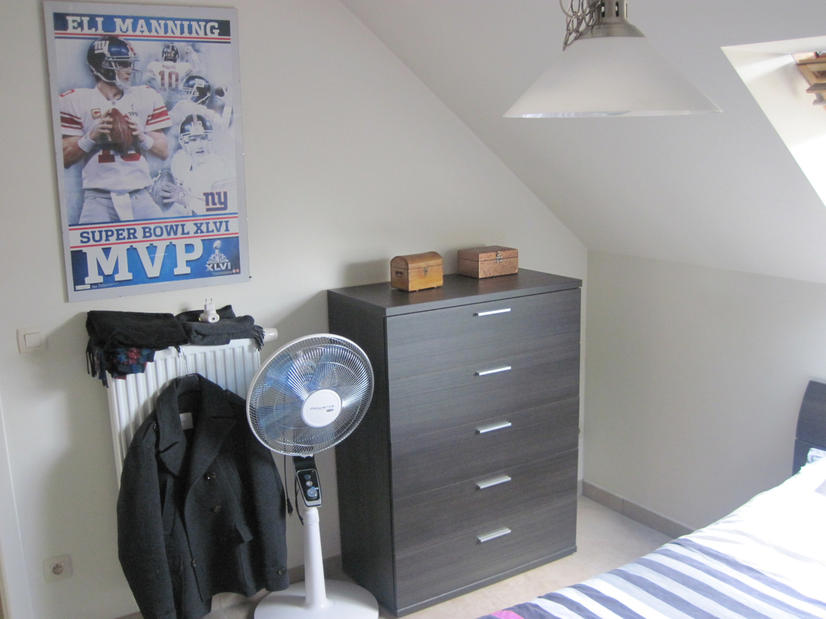 Bijzonder ruim 1-slp-appartement. Met terras. Met garage. 