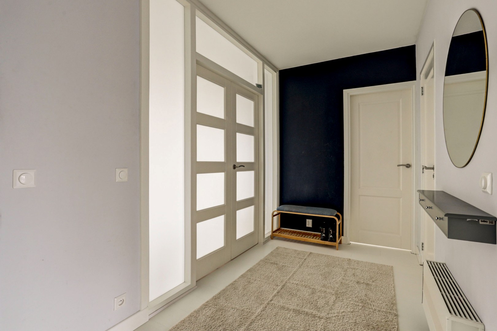 Instapklaar en verzorgd  3-(voorheen 4) kamer hoek- appartement op de tweede verdieping met 2 slaapkamers, 2 balkons, moderne keuken en is gelegen op eigen grond. 