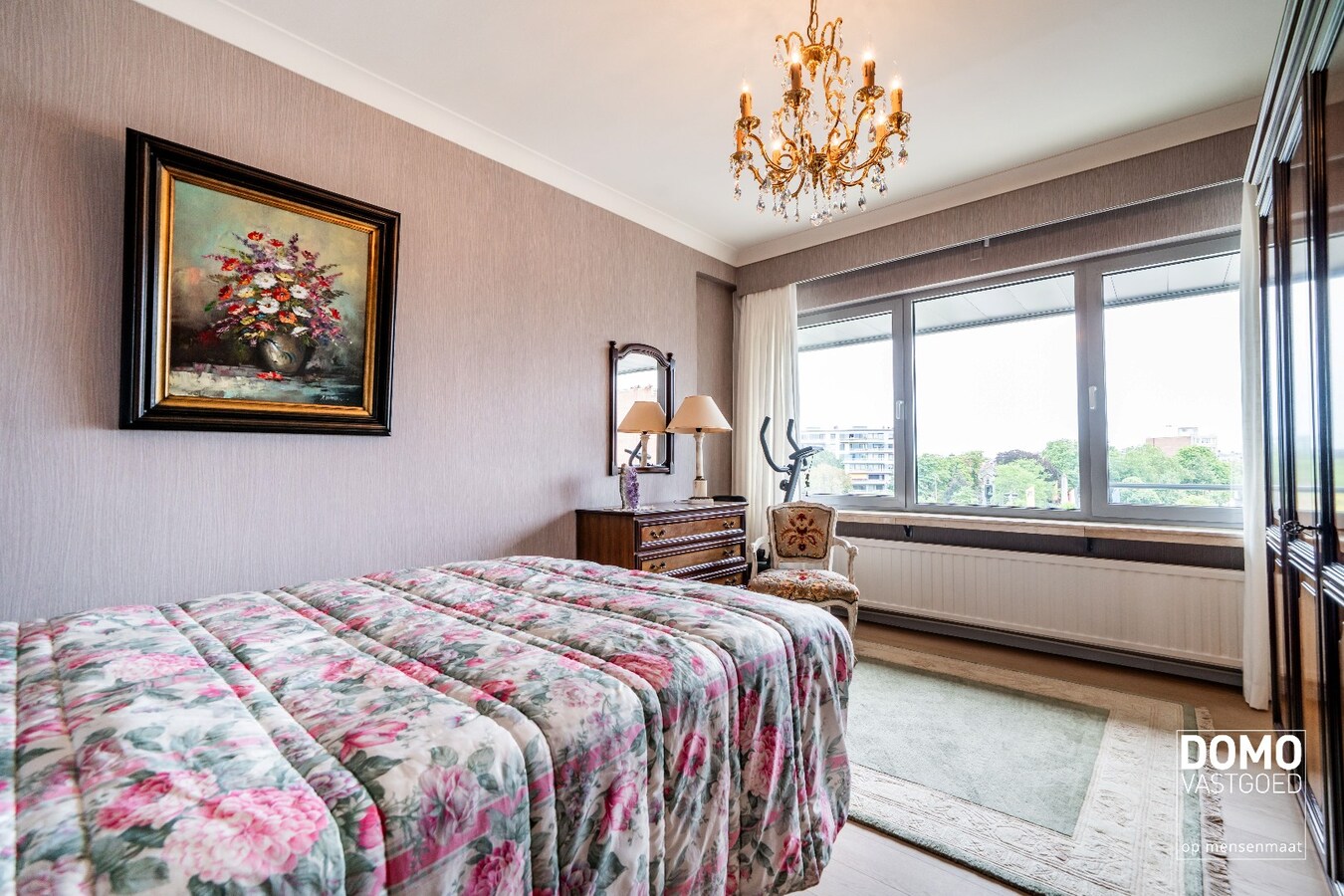 Stijlvol wonen in hartje Hasselt met een uniek uitzicht over het Kolonel Dusartplein 