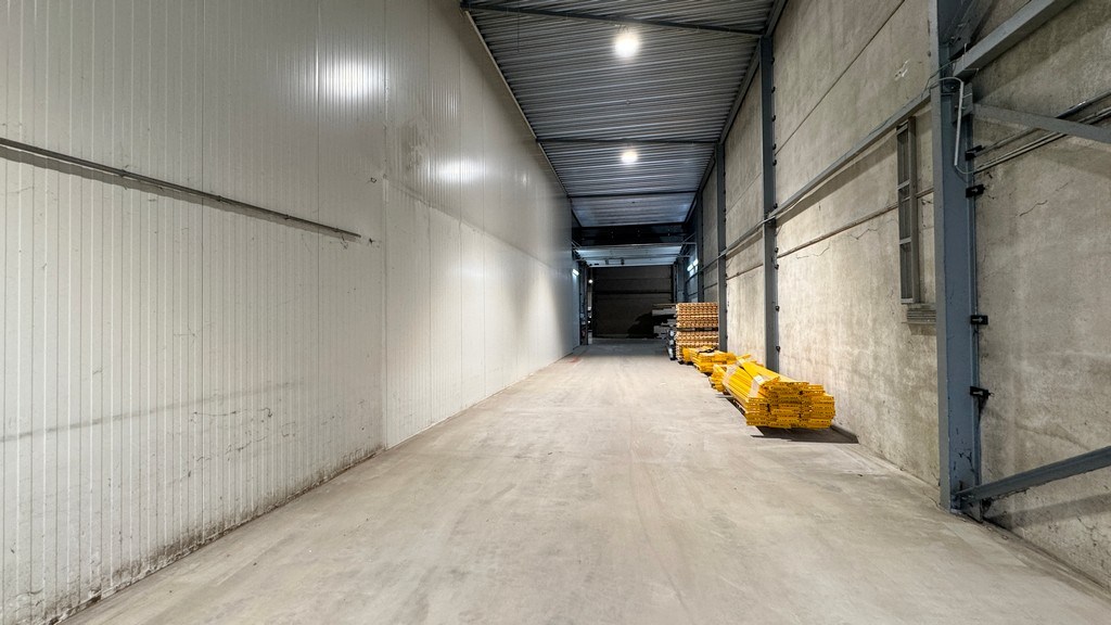 Opslagruimte te huur vlakbij R4 te Evergem