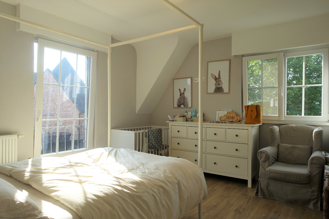 Sublieme gerenoveerde hoekwoning op rustige ligging 