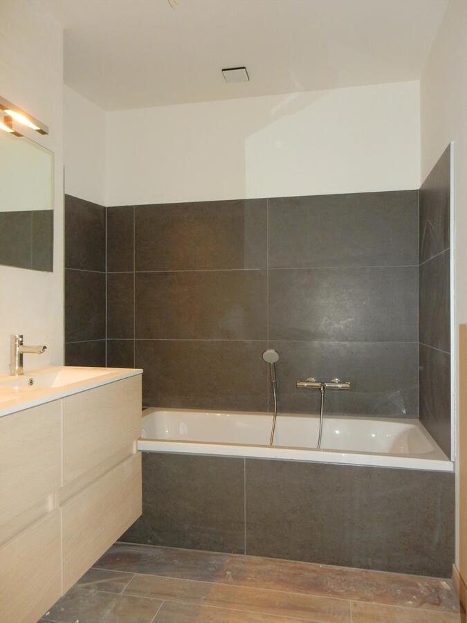 Modern duplex-appartement met garage te Snellegem 