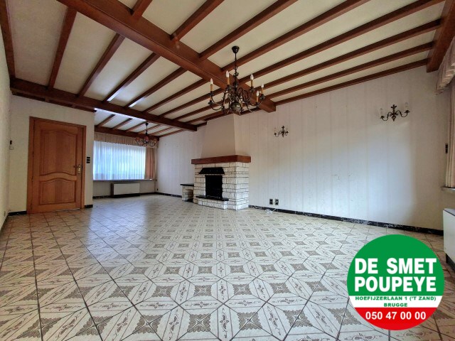 Ruime rijwoning met garage en tuin 