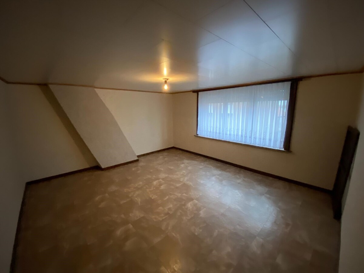 Ruime woning met 4 slaapkamer op de Vijfwegen 