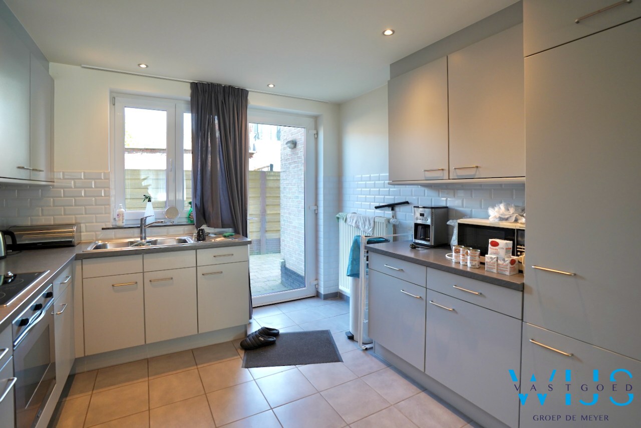 Gelijkvloers tweeslaapkamer appartement in hartje Ertvelde! 