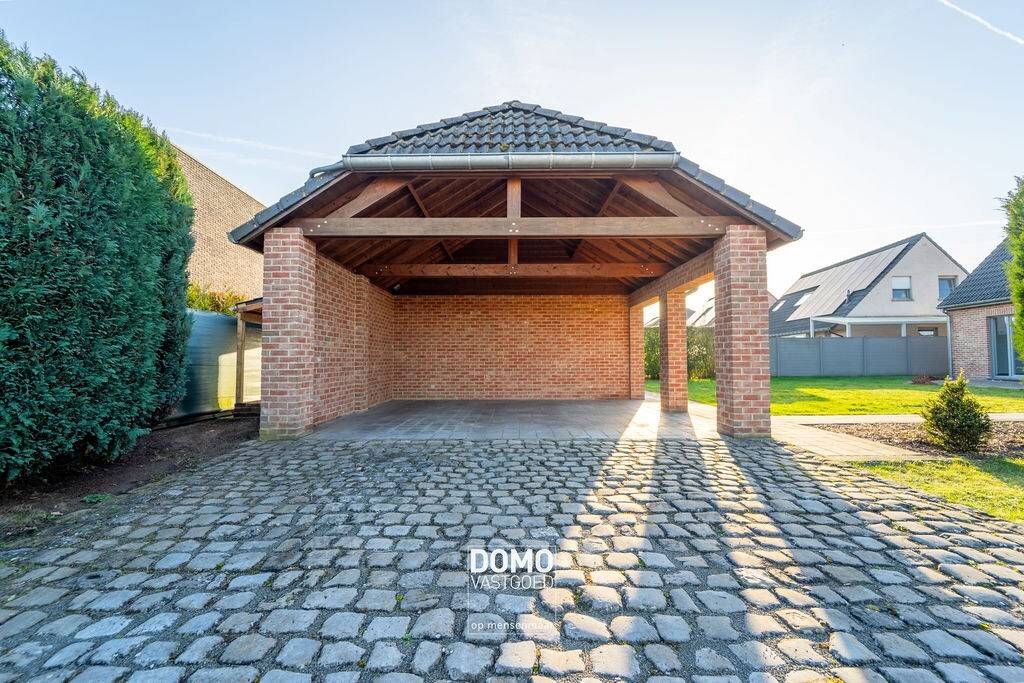 Wonen in alle rust: instapklare open bebouwing met ruime zonnige tuin te Stokrooie 