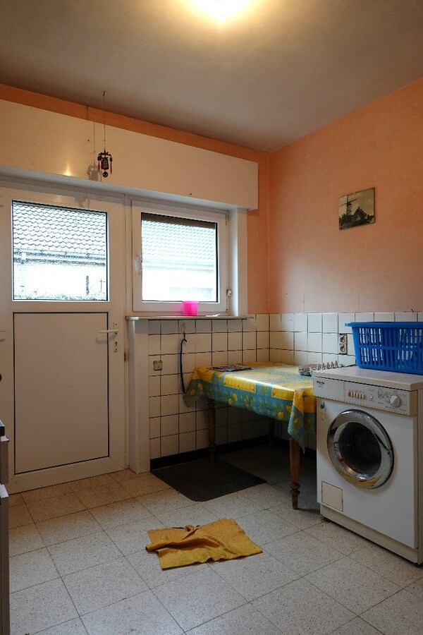 Ruime alleenstaande woning met uitstekende ligging te Ichtegem 