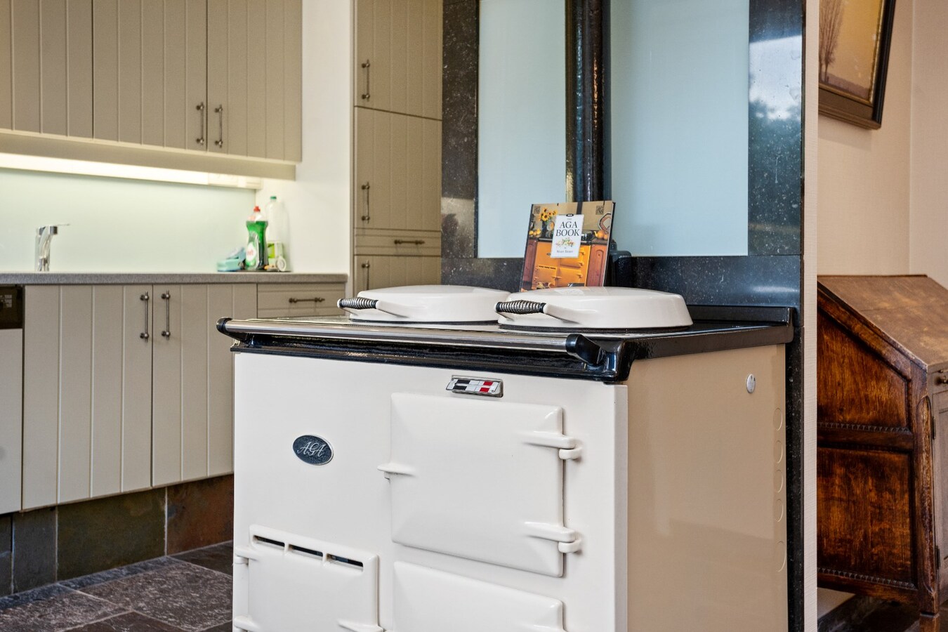 Polyvalente, ruime (handels)woning op zongericht perceel van 1243m² 