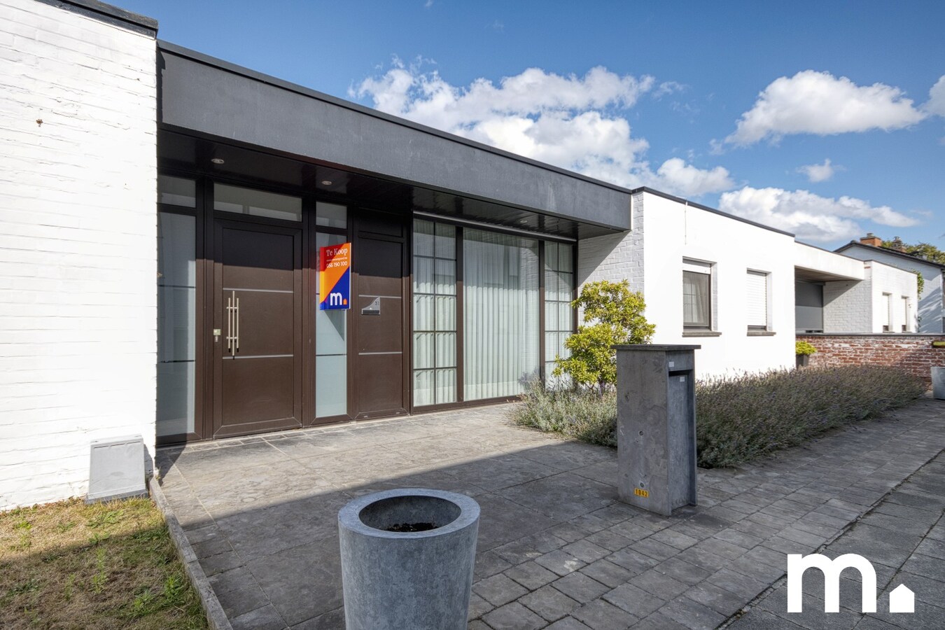Rustig gelegen bungalow met garage te koop in Heule ! 