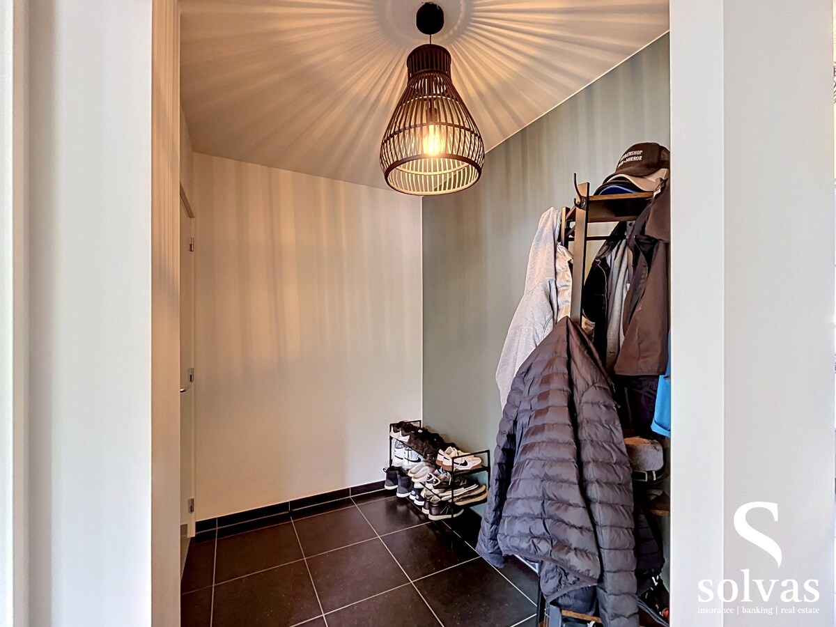 Recent twee slaapkamer appartement op toplocatie te Evergem! 