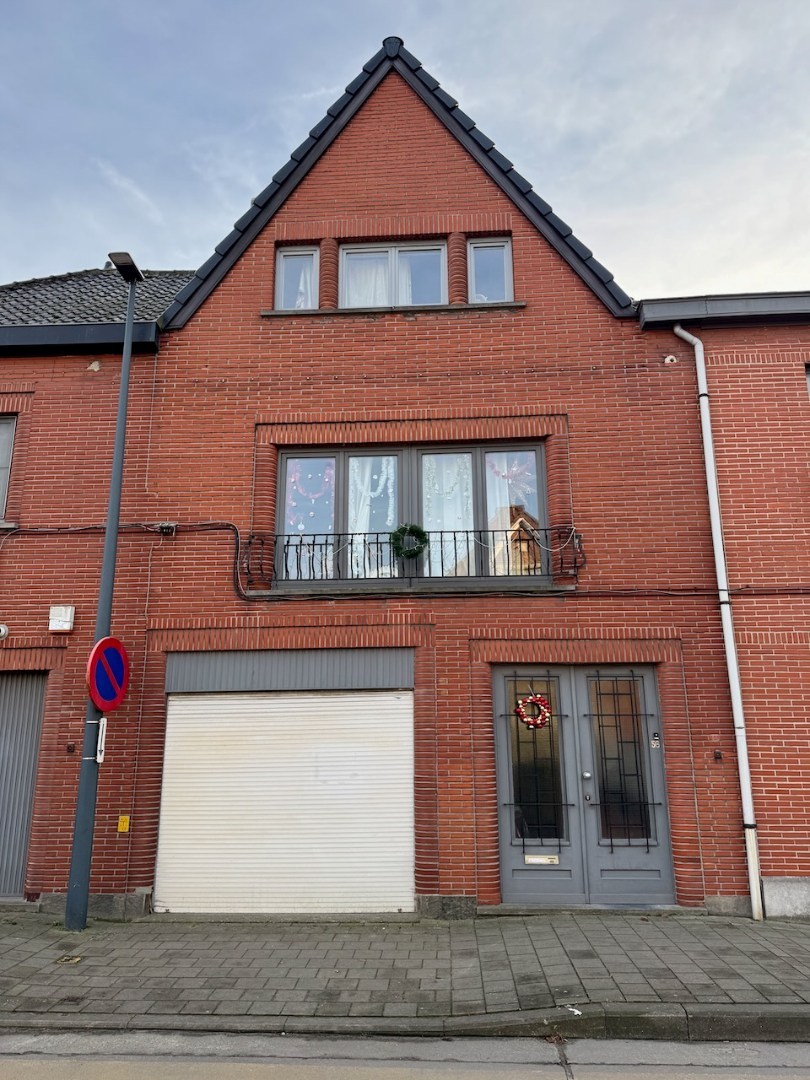 Bel-etage met drie slaapkamers en garage 