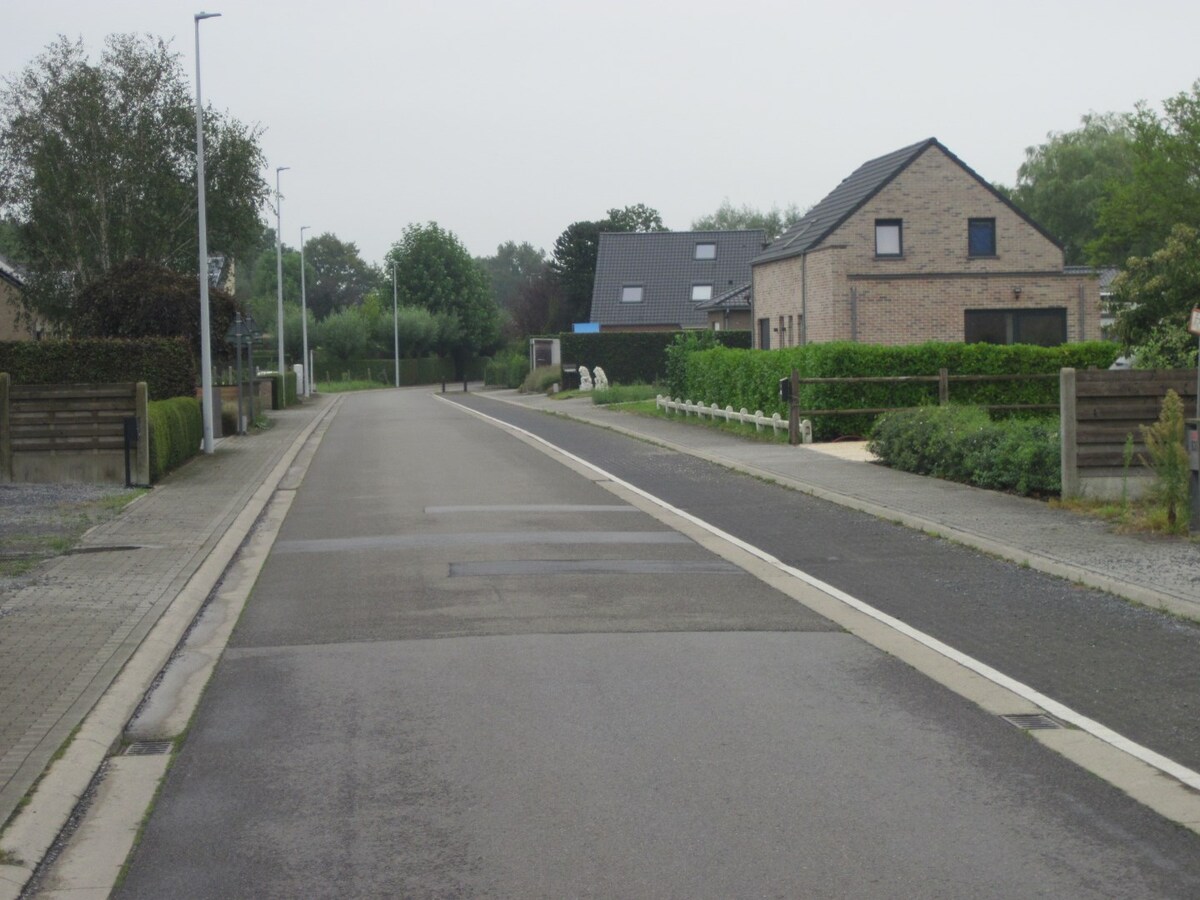 Aangename gezinswoning (Half Open Bebouwing). 