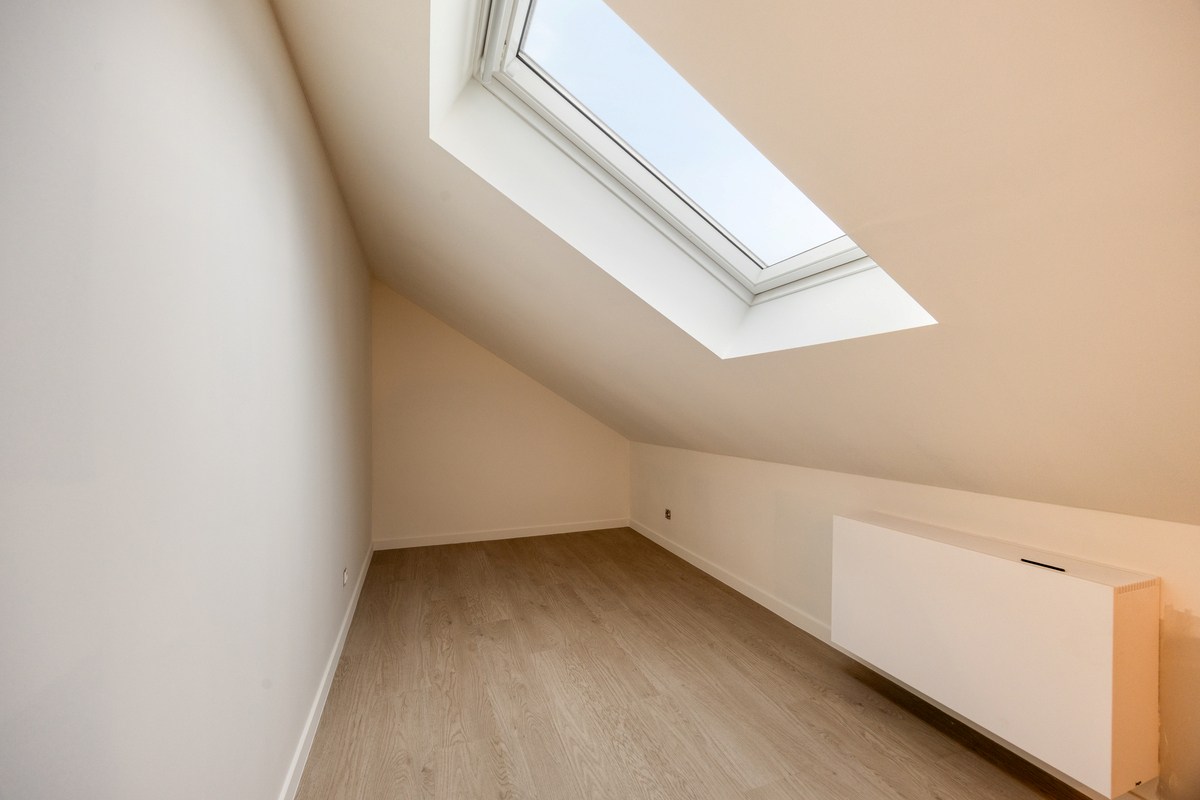 Volledig gerenoveerde halfopen bebouwing met 3 slaapkamers, tuin, terras en garage in Kumtich! – EPC 95 kWh/m² - bewoonbare opp. 153 m² 