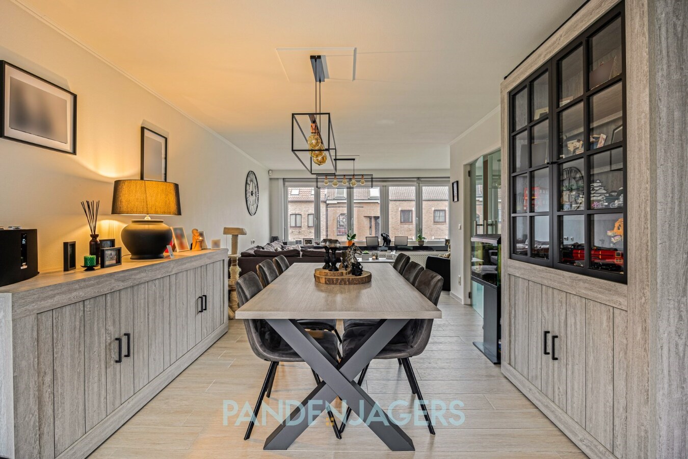 Prachtige bel-étage in gezellige woonwijk te Duffel 