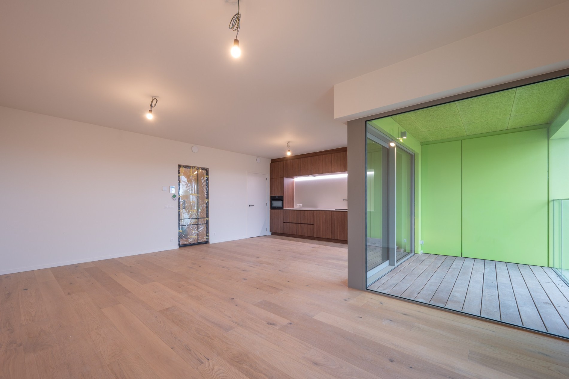 Centraal gelegen 3-kamer appartement te Res. Hoost op wandelafstand van de Zeedijk van Heist. 