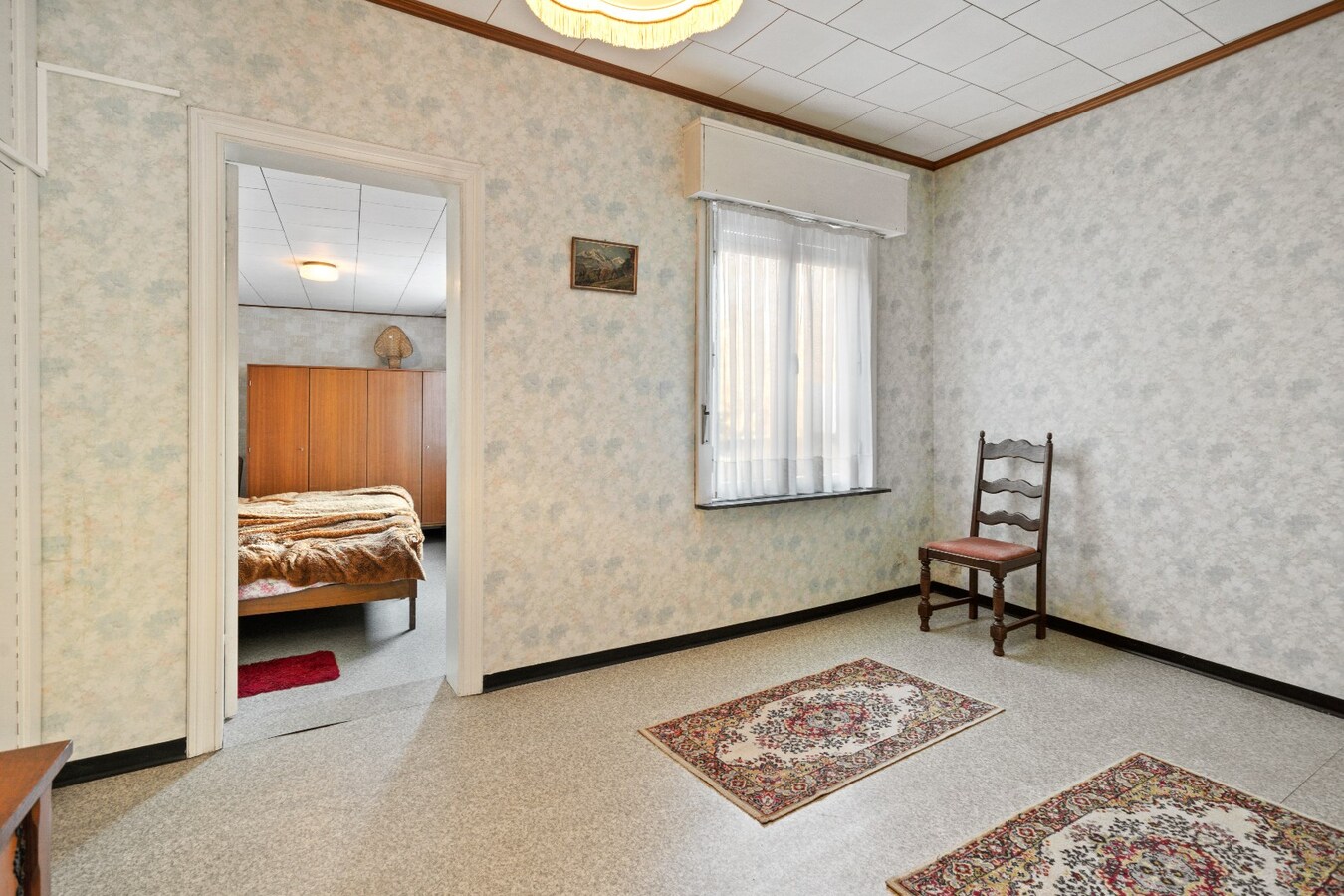 Ruim, voormalig handelshuis in het Centrum van Dadizele 