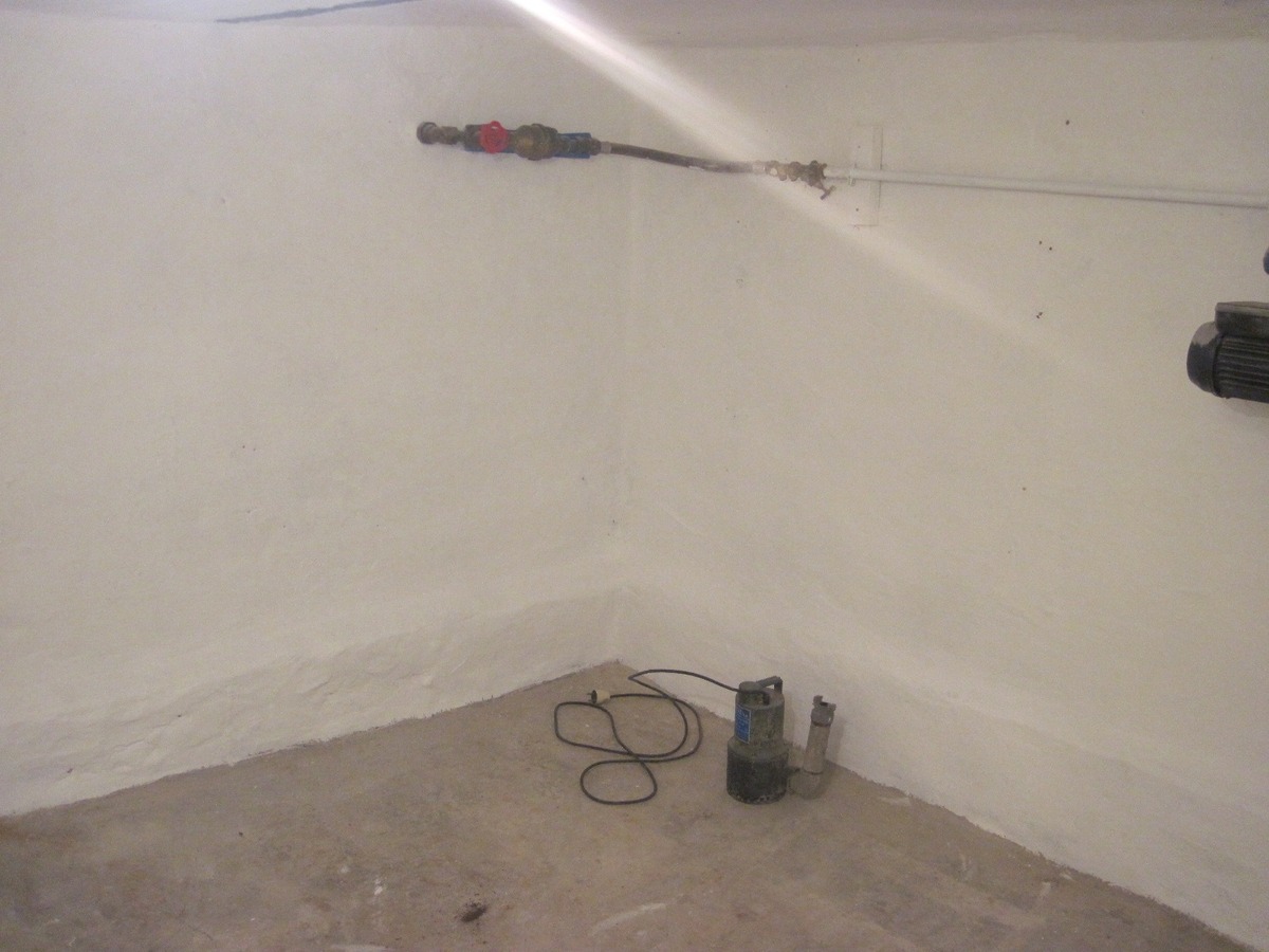 Verzorgde, authentieke rijwoning in hartje Asper. 