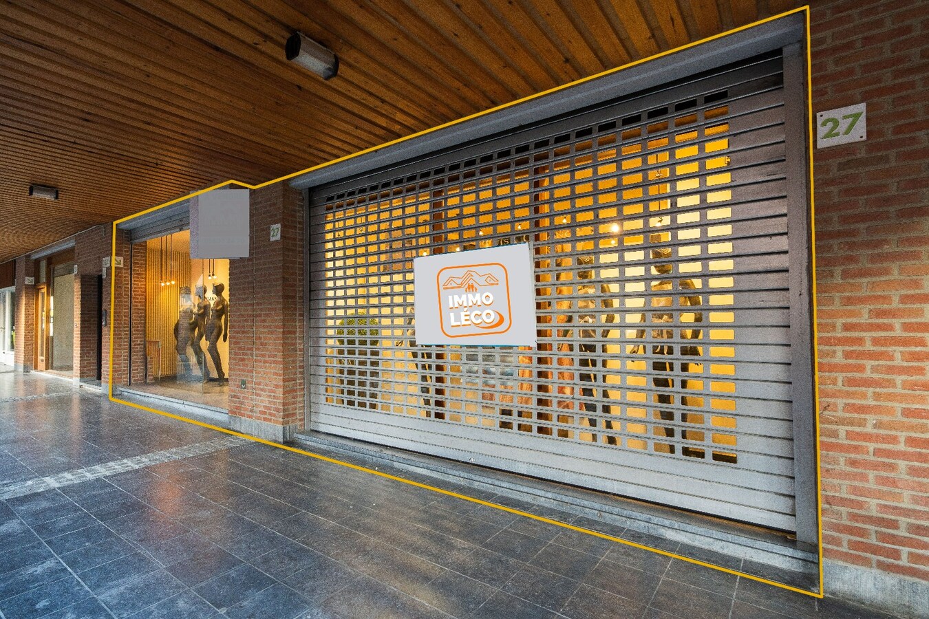 Surface commerciale de +/- 115m2 en plein centre-ville, à 2 pas de la Grand Place et de la Petite Rue ! 