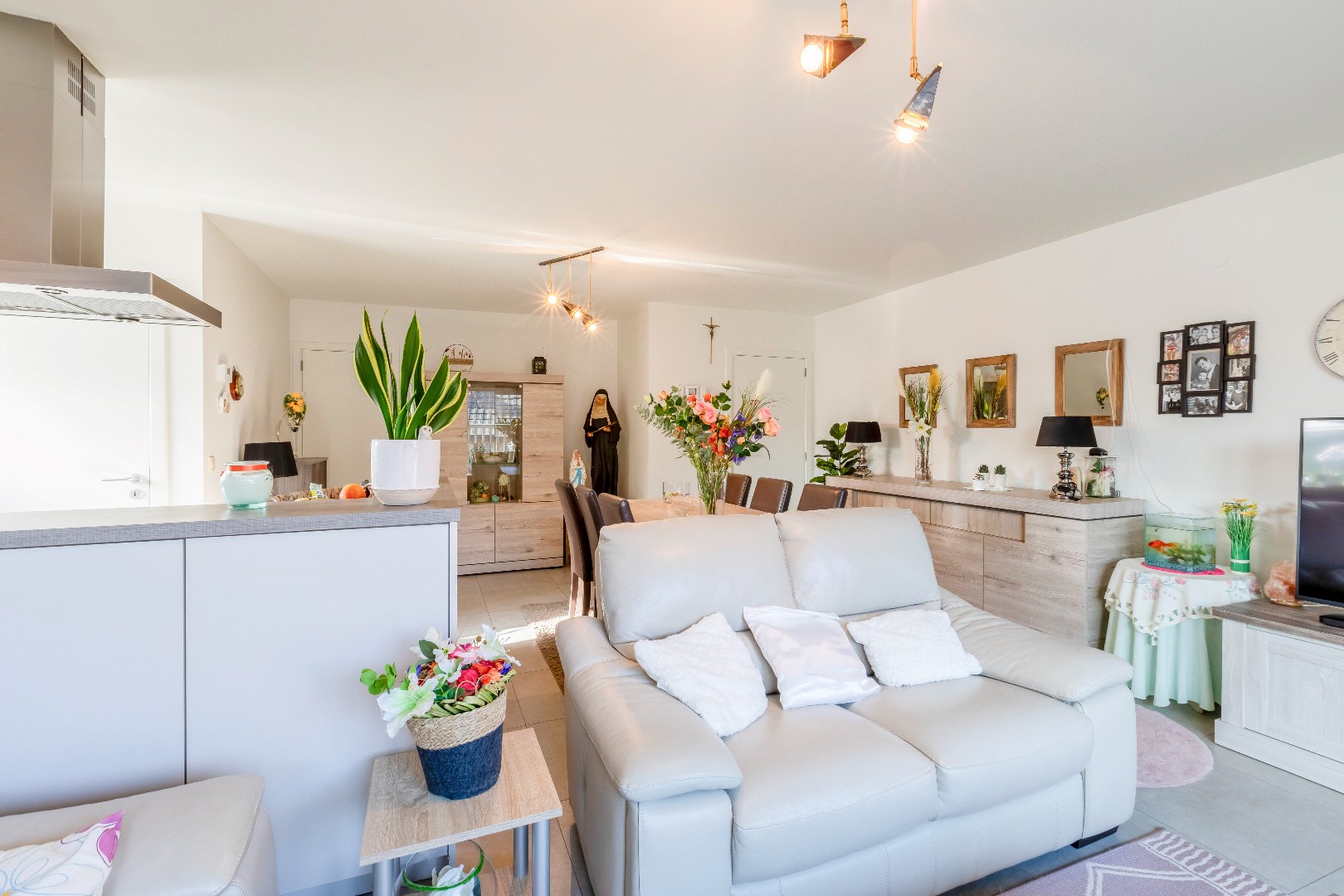 Goed onderhouden app. met groot terras te Astene (bouwjaar 2015) VRIJ BIJ AKTE 