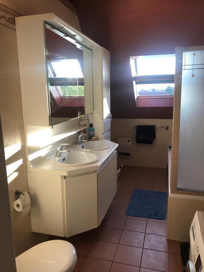 Ruim duplex-appartement met twee ruime slaapkamers 