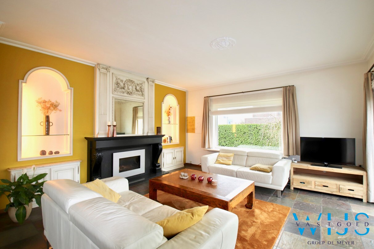 Statig woonhuis op 1104 m² in het centrum van Sleidinge ! 