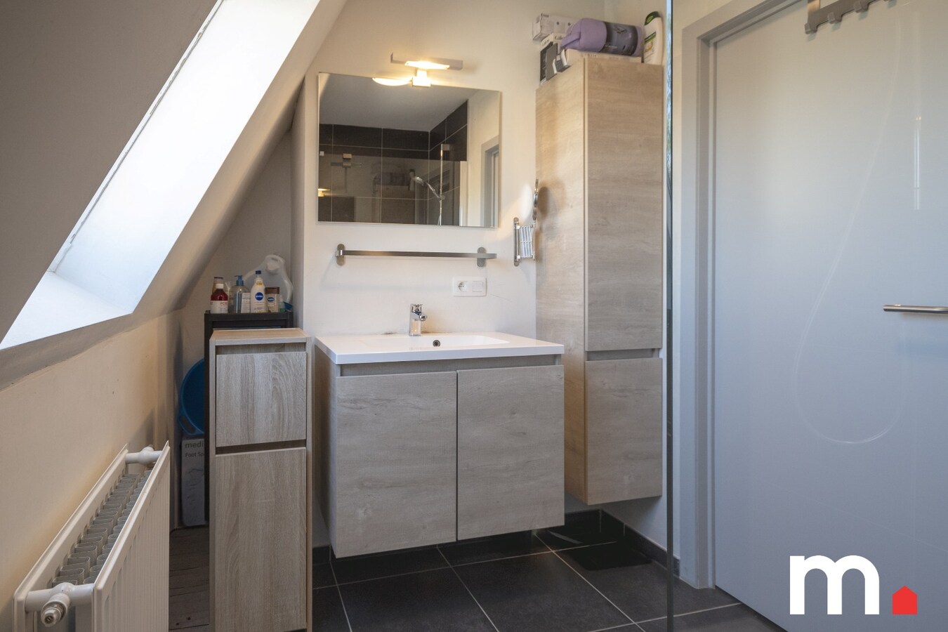 Lichtrijk instapklaar appartement EPC B  te Lendelede met garage! 